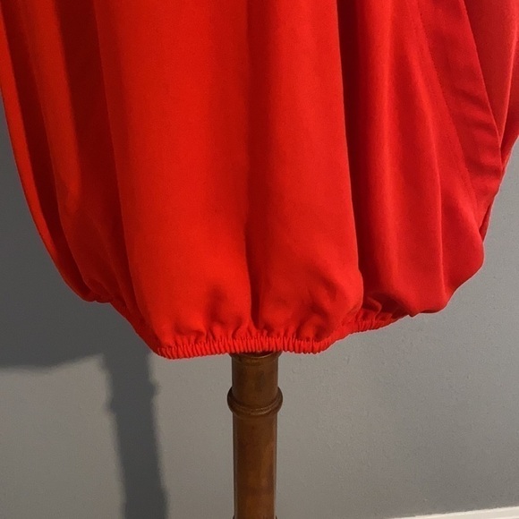 3 for $30 Red V-neck Blouse size medium 3/4 sleeve - Picture 5 of 10
